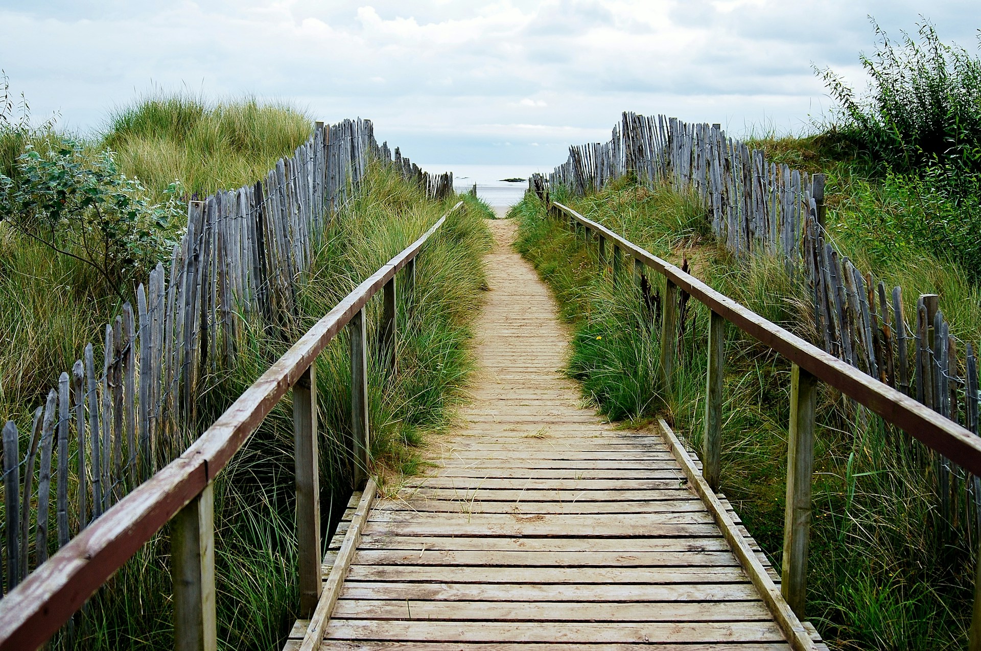 Wooden boardwalk leading to West Sands Beach